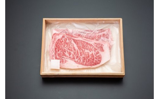 山形県舟形町のふるさと納税 【厳選！山形牛Ａ5ランク】サーロインステーキ360ｇ（180g×2枚）