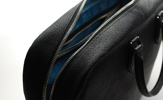 香川県東かがわ市のふるさと納税 【GOMYO　LEATHER】猪革　ビジネスバック（黒） ファッション カバン バッグ