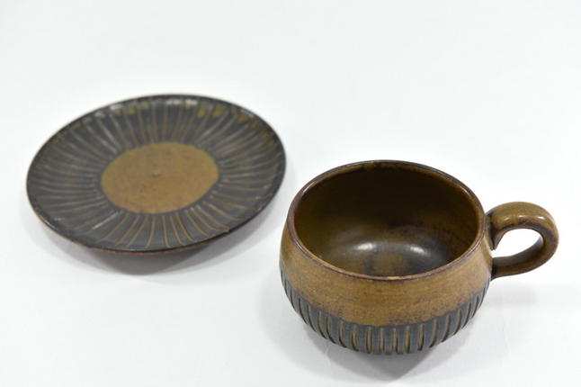 京焼「新羅釉木賊紋コーヒー碗・皿」（黒）1セット〈コーヒーカップ