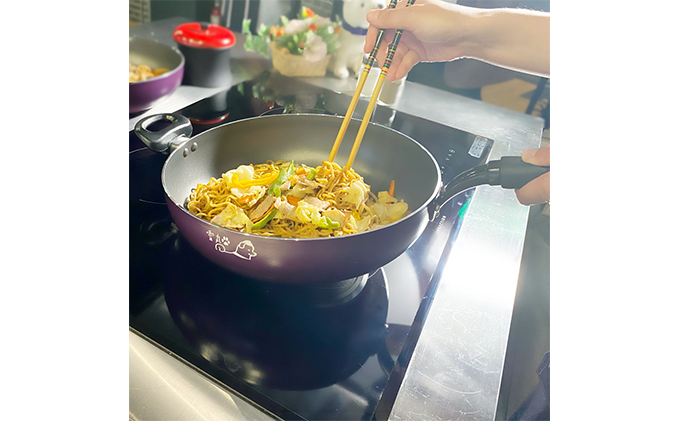 奈良県王寺町のふるさと納税 雪丸フライパン（いため鍋30cm） 雑貨 日用品 安全性 アルミ製 テフロン IH調理器 ガス火 両手