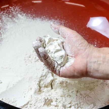 茨城県行方市のふるさと納税 【茨城県共通返礼品／桜川市】【常陸秋そば】石臼挽き早刈りそば粉 1kg×6袋入｜そば そば粉 常陸秋そば 茨城県共通返礼品 桜川市 年越しそば 茨城県 行方市(DX-29)