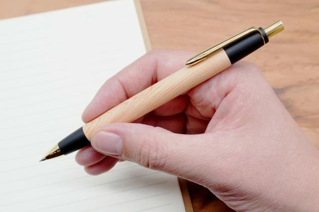 屋久島産【天然ヒノキ】無垢シャープペンシル・ストレートタイプ(0.5mm