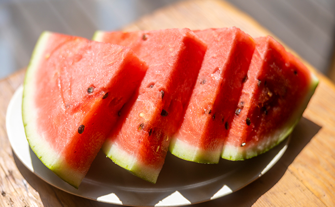 北海道富良野市のふるさと納税 【2026夏発送】富良野産 大玉 スイカ L（6kg～）1玉【マイティ21】 北海道 ふらの すいか 西瓜 夏 フルーツ ふらの 甘い 糖度 大きい 大だま (畠山農園）