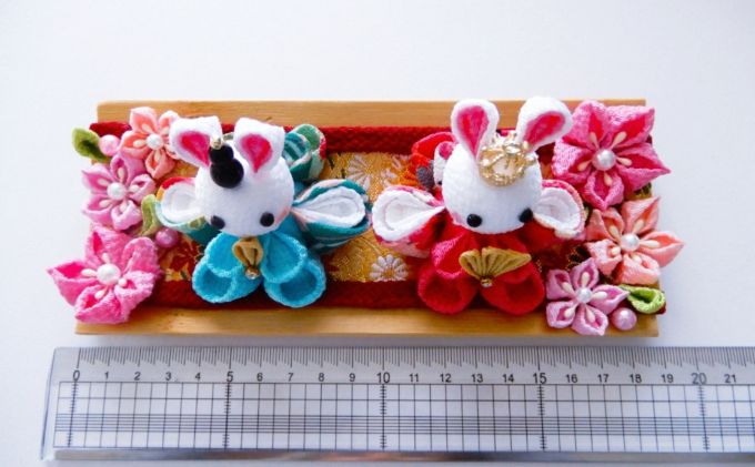 岐阜県安八町のふるさと納税 雛人形 つまみ細工 お雛様 桃の節句 節句人形 ぬいぐるみ うさぎ 伝統工芸 手のひら コンパクト 縁起 可愛い 人形 手作り 和風 豪華 受注生産 つまみ細工工房ちより。 送料無料 岐阜県 安八町