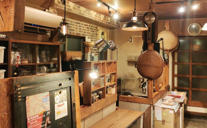 埼玉県飯能市のふるさと納税 【粉にする】やまびより珈琲 おまかせ珈琲豆3種セット【珈琲豆100g×3袋】[52210803] 煎りたて 新鮮 香り高い まろやか 焙煎度選べる 深煎り 香り コク バランス 苦味 酸味少なめ