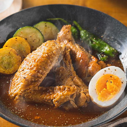 兵庫県加西市のふるさと納税  地鶏 丹波 黒どり 1羽セット 冷凍 焼き鳥 鍋 焼肉 BBQ 鶏肉 お肉 ブランド鶏 モモ肉 ムネ肉 ササミ 肝 砂肝 手羽 ガラ 食材 国産 国産鶏肉 焼き料理 鍋もの 蒸し鶏 揚げ物