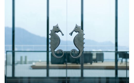 三重県鳥羽市のふるさと納税 Q-36鳥羽国際ホテル オーシャンビュー・スイート 1泊夕朝食付 ペア宿泊券（夕食：［伊勢海老・鮑付］フレンチまたは和食）