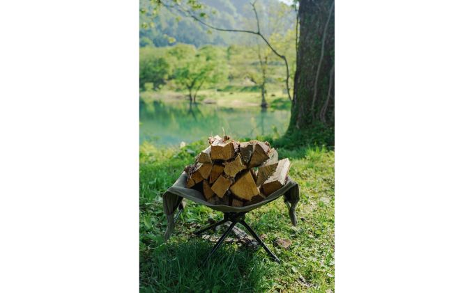 小諸の薪(アカマツ)約12kg ~環境に優しい間伐材使用~ 燃料 キャンプ 小諸の薪(アカマツ)約12kg ~環境に優しい間伐材使用~ 燃料 キャンプ