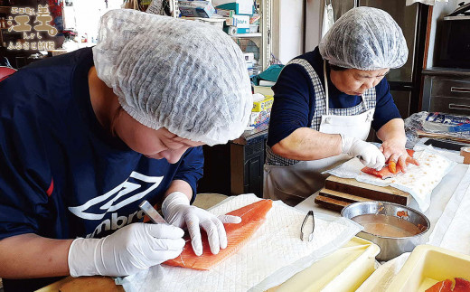 船上活〆北海道日本海産 本マス〈サクラマス〉ルイベ〈冷凍刺身〉6