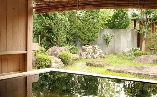 山形県南陽市のふるさと納税 赤湯温泉宿泊割引券 6枚 (計30,000円分) 『赤湯温泉旅館協同組合』 山形県 南陽市 [1740]