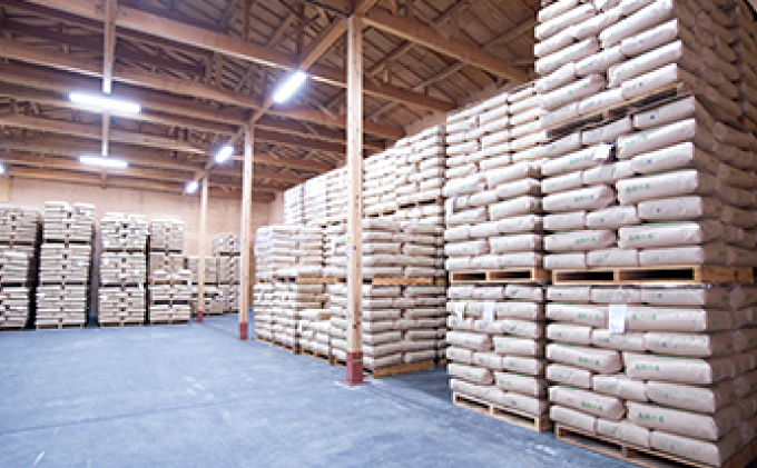 島根県美郷町のふるさと納税 令和7年産 美郷きぬむすめ 10kg（5kg×2袋）【米 お米 精米 白米 ブランド米 きぬむすめ 10kg 5kg×2袋 2025年産】