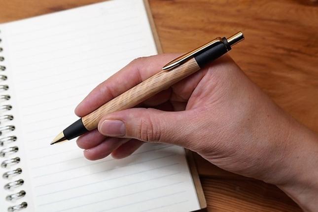 天然屋久杉無垢ボールペン・ストレートタイプ(0.7mm)1本 〈ペン 文具