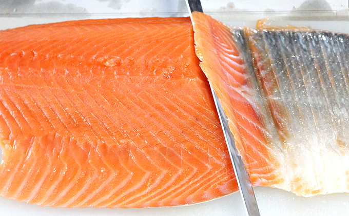 香川県東かがわ市のふるさと納税 讃岐の極上スモークサーモンスライス300g（150ｇ×2P） 魚貝類 加工食品 美味しい脂 濃い旨味 ノルウェー産 アトランティックサーモン