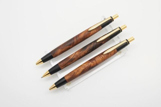 天然屋久杉【光明瘤】無垢ボールペン(0.7mm)1本 〈 ペン 文具 工芸品