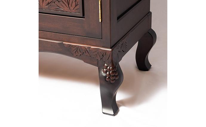 長野県軽井沢町のふるさと納税 軽井沢彫り　大坂屋家具店　ローボード インテリア 工芸品 民芸品 伝統技術 ショーケース 軽井沢彫