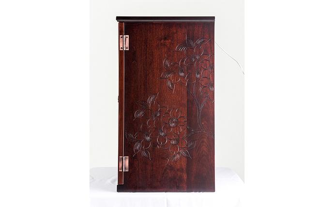 長野県軽井沢町のふるさと納税 軽井沢彫り　大坂屋家具店　置き仏壇 工芸品 民芸品 伝統技術 仏具 桜の彫刻 お仏壇 上品 豪華 リビング 軽井沢彫