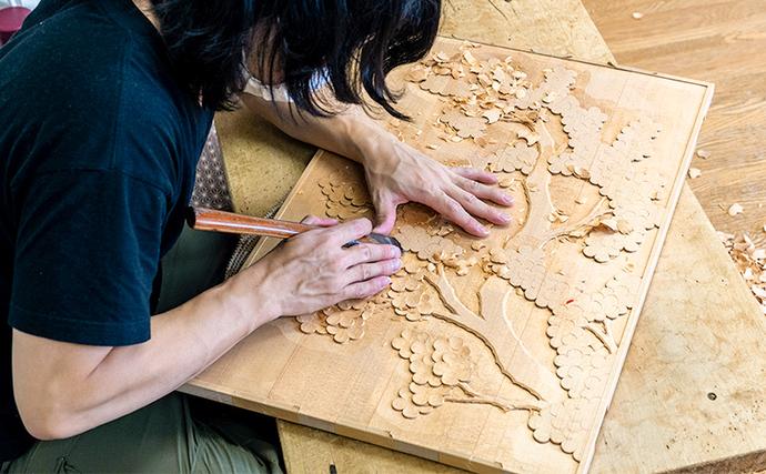 長野県軽井沢町のふるさと納税 軽井沢彫り　大坂屋家具店　置き仏壇 工芸品 民芸品 伝統技術 仏具 桜の彫刻 お仏壇 上品 豪華 リビング 軽井沢彫