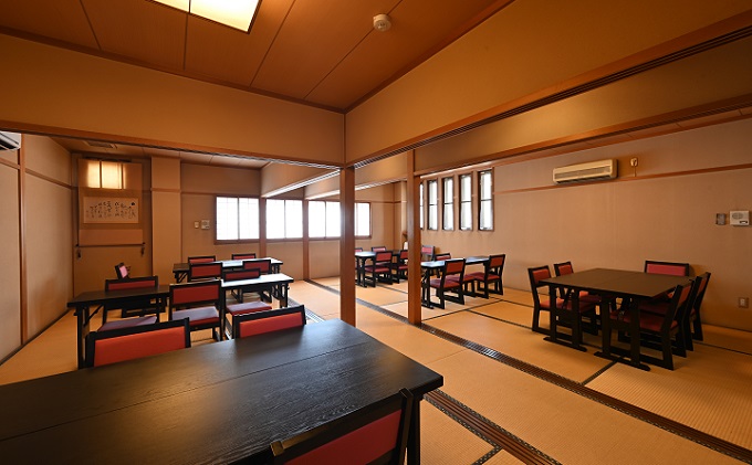 岐阜県関ケ原町のふるさと納税 半年間定期便 三河一色産 備長炭手焼き 昭和9年創業 魚しげのこだわりのうなぎ 蒲焼2尾セット