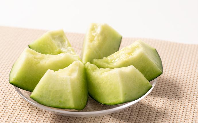 熊本県八代市のふるさと納税 【先行予約】 熊本県八代市産 肥後グリーンメロン 特大1玉 (2.2kg以上) メロン めろん 果物 くだもの フルーツ デザート 旬 青肉 ジューシー 甘い 【2026年6月中旬より順次発送】