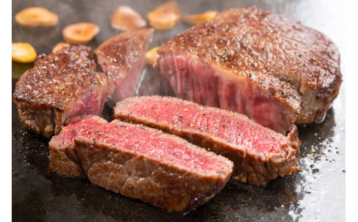 香川県東かがわ市のふるさと納税 プレミアム黒毛和牛【オリーブ牛】ヒレ1本（半頭分相当）