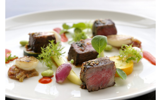 香川県東かがわ市のふるさと納税 プレミアム黒毛和牛【オリーブ牛】ヒレ1本（半頭分相当）