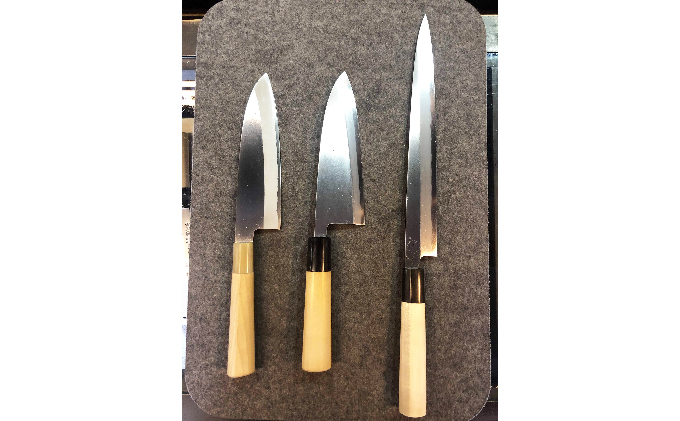 岡山県瀬戸内市のふるさと納税 山鳥毛記念　包丁三点セット 工芸品 キッチン用品