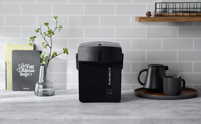 宮城県大河原町のふるさと納税 電気ポット ポット ジャーポット 2.2L メカ式 IMHD-222-B ブラック アイリスオーヤマ 保温 カルキ抜き 空焚き防止 省エネ 小型 ミニポット 湯沸かし 湯沸かし器 シンプル 軽量