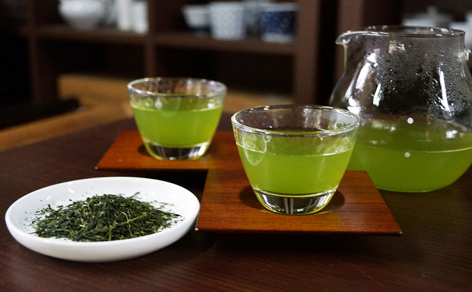 京都府宇治田原町のふるさと納税 ネコ缶とほっこりお茶セット（京都深蒸し茶入）〈お茶 茶 煎茶 緑茶 深むし 深蒸し茶 京都 缶 ネコ 猫 茶筒 お茶缶 飲料 保存缶〉 加工食品