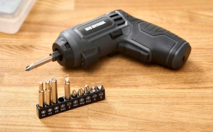 宮城県大河原町のふるさと納税 電動ドライバー 小型 充電式 コードレス USB充電 充電式マルチドライバー JM37A-H グレー アイリスオーヤマ 電動ドリル 軽量 diy 初心者 家庭用 3.7V ビットセット 家具 組み立て