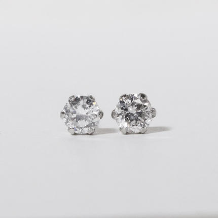 山梨県甲斐市のふるさと納税 プラチナ　0.20ct一粒天然ダイヤモンドスタッドピアス