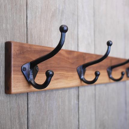 無垢ウォルナット材＆5連大きなアイアンダブルフックのウォールコート