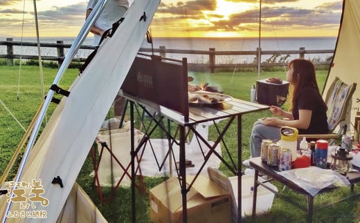 北海道江差町のふるさと納税 《かもめ島マリンピング2025》オフキャン！利用券［2名分］　オフシーズンキャンプ　テント設置済　ストーブ　寒冷地用シュラフ　機材一式レンタル　利用人数追加可能　炭起こしサポート　海鮮BBQディナー　アクティビティ　マリンスポーツ　SUP　シュノーケリング　海水浴　釣り　檜山道立自然公園特別エリア