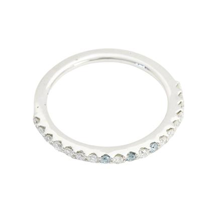 ピンキーの ブルーダイヤ 0.19ct ハーフエタニティリング