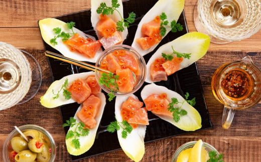 北海道紋別市のふるさと納税 14-209 鮭親子漬けセット(4個)