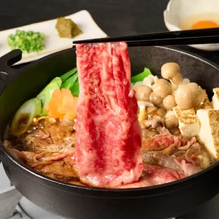 佐賀県神埼市のふるさと納税 【2月発送】佐賀牛 赤身モモスライス 600g【佐賀牛 赤身 モモ肉 ヘルシー さっぱり すき焼き 焼き肉 しゃぶしゃぶ 焼きしゃぶ やわらか 美味しい ブランド肉】(H106111)