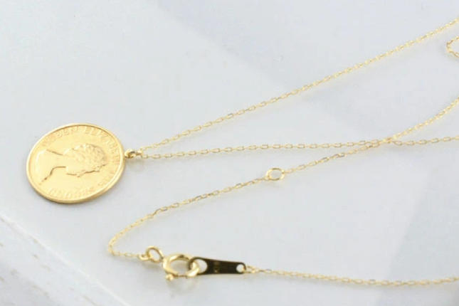 山梨県中央市のふるさと納税 ネックレス K18 イエローゴールド プレス コインモチーフネックレス L [百花 山梨県 中央市 21470985] アクセサリー ジュエリー 宝石 アクセ コイン ゴールド 18金