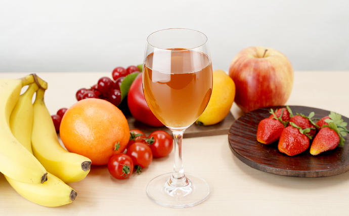 北海道仁木町のふるさと納税 北海道仁木産ぶどうジュース（品種：ナイヤガラ）：1000ml×6本 果汁飲料 野菜飲料 ブドウ ぶどう ジュース[JA新おたる]