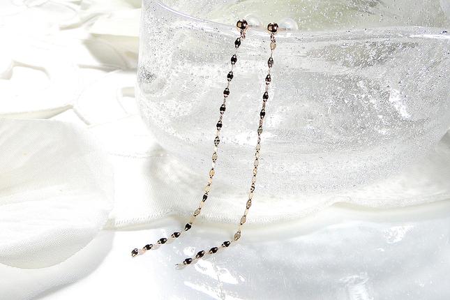 山梨県昭和町のふるさと納税 【K10YG】 エクレア チェーンピアス　EmP0019-10Y SWAV025