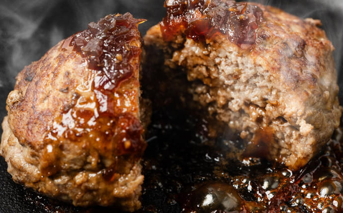 熊本県八代市のふるさと納税 【セゾン限定】熊本県産 あか牛ハンバーグ 960g (120g×8個)