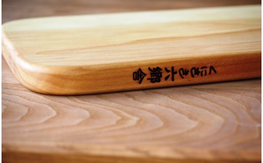 大分県国東市のふるさと納税 銀杏のまな板/角丸型37×22×2.2cm/耐水加工済_1247R