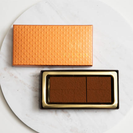 三重県多気町のふるさと納税 至高の生チョコ（スイート） 10粒 チョコレート 生クリーム ビター チョコ ハイカカオ スイーツ お菓子 箱入り 贈答品 贈答用 ギフト 三重県 多気町 コンフィチュールアッシュ VCH-24