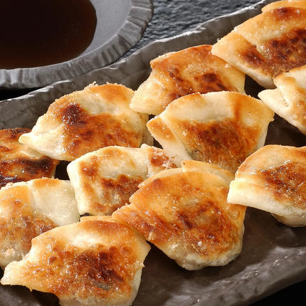 兵庫県芦屋市のふるさと納税 芦屋 伊東屋 謹製 業務用 一口餃子 90個セット (ご自宅用) 1袋【餃子 ぎょうざ ギョーザ 中華 点心 惣菜 簡単 おうち おかず おつまみ 豚肉 薄皮 ジューシー 肉汁 たっぷり 冷凍 イトー屋 お取り寄せ ギフト】