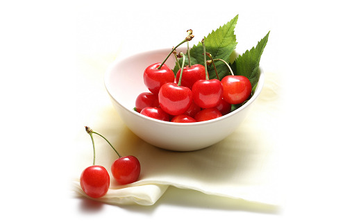 山形県南陽市のふるさと納税 【令和8年産先行予約】 《定期便2回》 赤い宝石！さくらんぼの楽園便 「佐藤錦・紅秀峰」 各約800g (約200g×4パック 秀 L以上) 『フードシステムズ』 山形県 南陽市 [894]