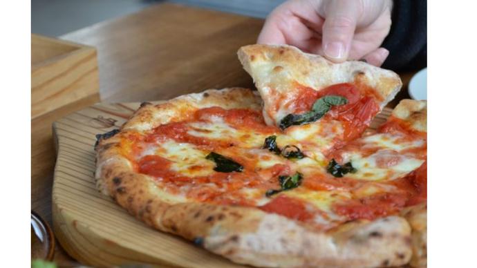 北海道池田町のふるさと納税 【セゾン限定】冷凍 ピザ 3種3枚660g 手作り 本格派 ナポリ仕込み 焼くだけ 北海道 PIZZERIA飛行船 冷凍ピザ 池田町