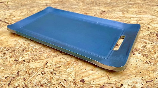 奈良県宇陀市のふるさと納税 極厚 鉄板 ソロ / ふるさと納税 キャンプ BBQ バーベキュー グリル 調理 用具 用品 炭火 ピッツバーグ アウトドア スチール ワークス 焼肉 ステーキ 鉄板焼 キャンプ飯 登山 送料無料