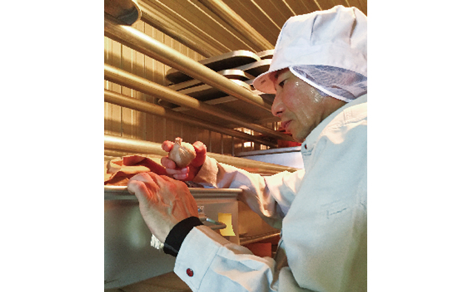 岡山県瀬戸内市のふるさと納税 厳選発酵黒にんにく『瀬戸内の風』 薬味 野菜 根菜 加工食品