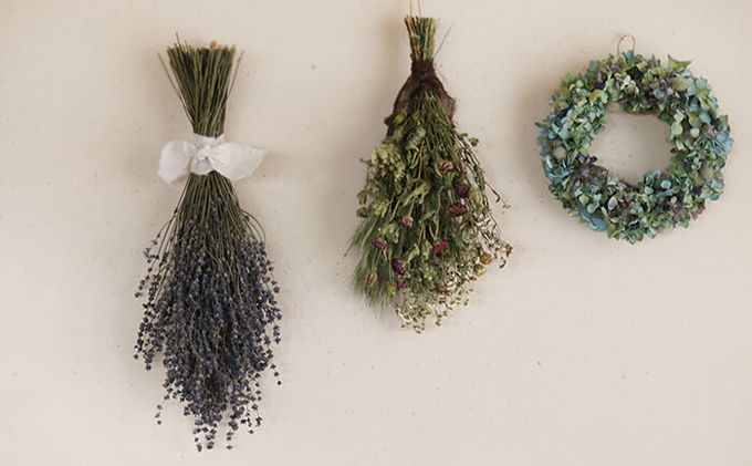 北海道上富良野町のふるさと納税 富良野 花七曜 あじさいのリースドライフラワー インテリア 雑貨 日用品