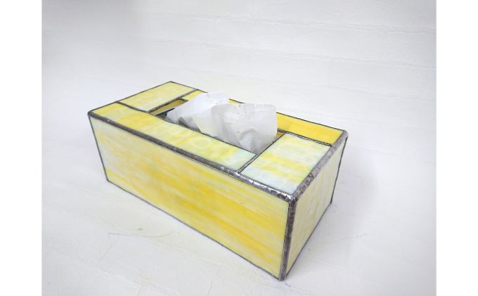 ステンドグラスのボックスティッシュケース(高さ10cm)[52210527] 工芸品 インテリア
