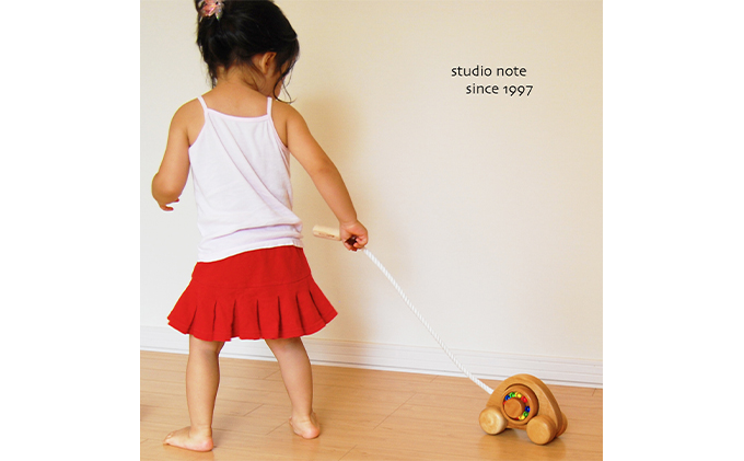 北海道南富良野町のふるさと納税 木のおもちゃ「クルクルサンサンカー」 北海道 南富良野町 おもちゃ オモチャ トイ 知育 子供 プレゼント 孫 贈り物 ギフト 雑貨 玩具 工芸品