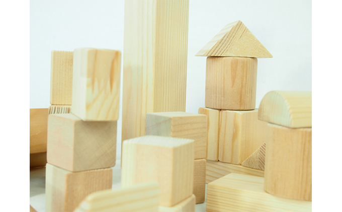 北海道赤平市のふるさと納税 積み木 木製 おもちゃ いろいろ つみき 25～30個 日本製 工芸品 室内 遊び 知育 玩具 ファミリートイ ゲーム